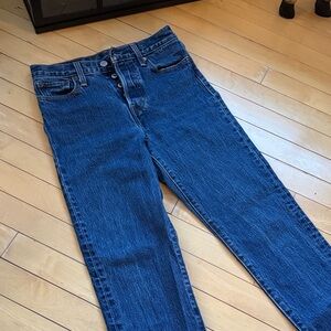 Levi’s straight leg jeans